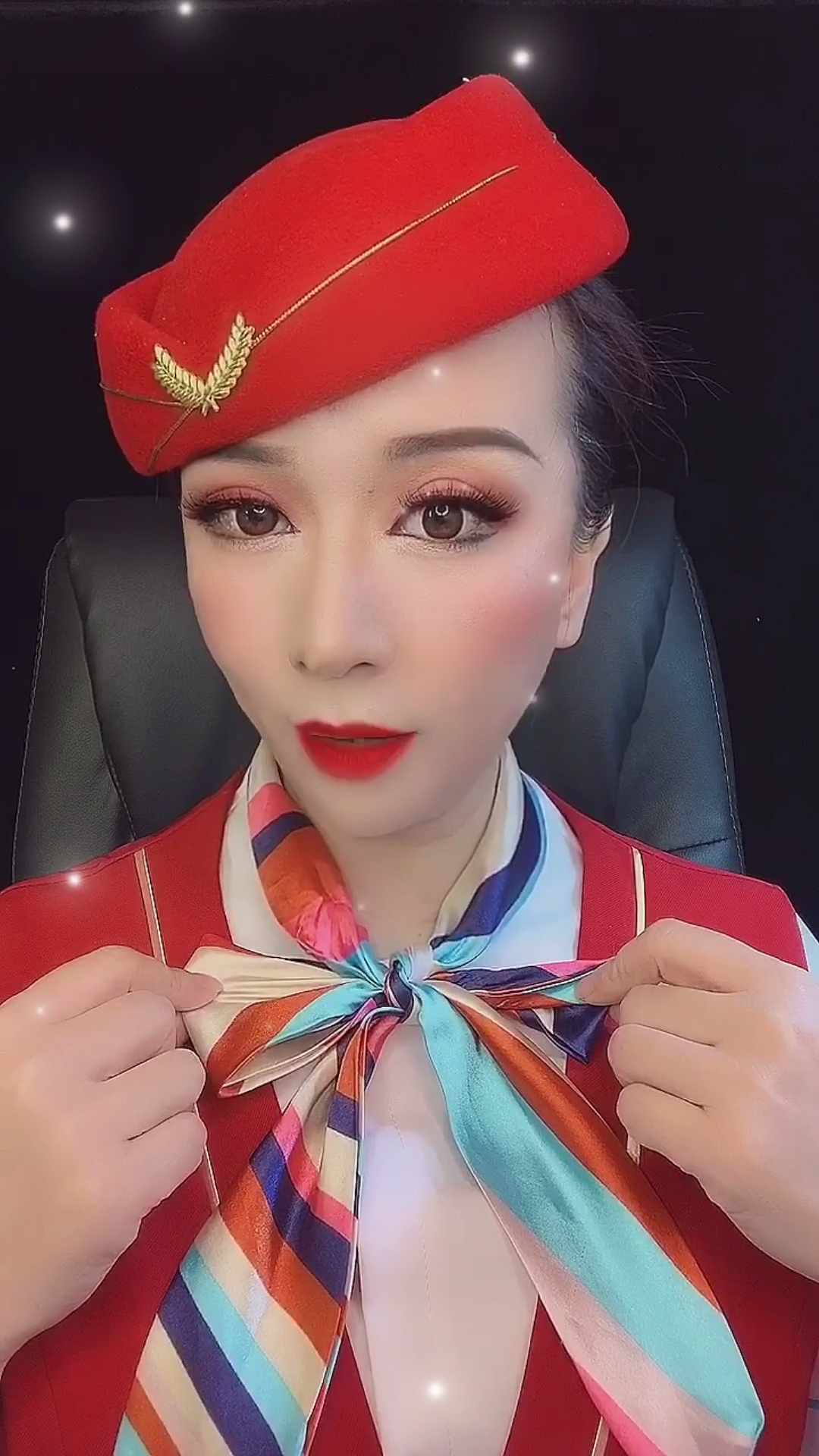 空姐素颜被嫌丑,妆后惊呆了女儿.