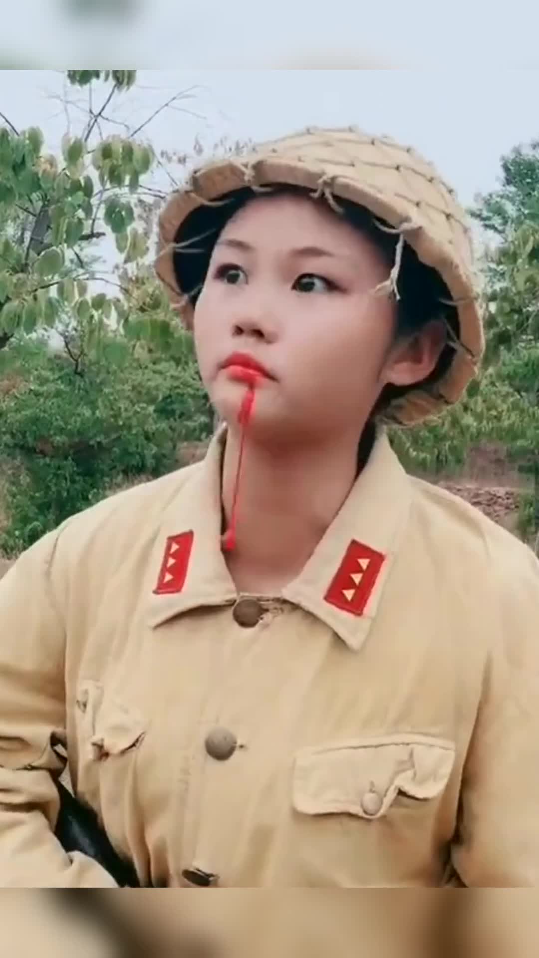 我要上热门#女演员被抹脖子是这样拍摄出来的,不看不知道吧