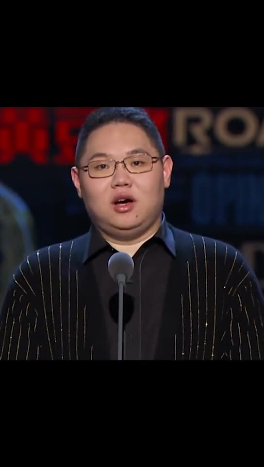 我仔细想了想刘谋这个名字听起来也挺像去网吧抓小孩家长的pdd