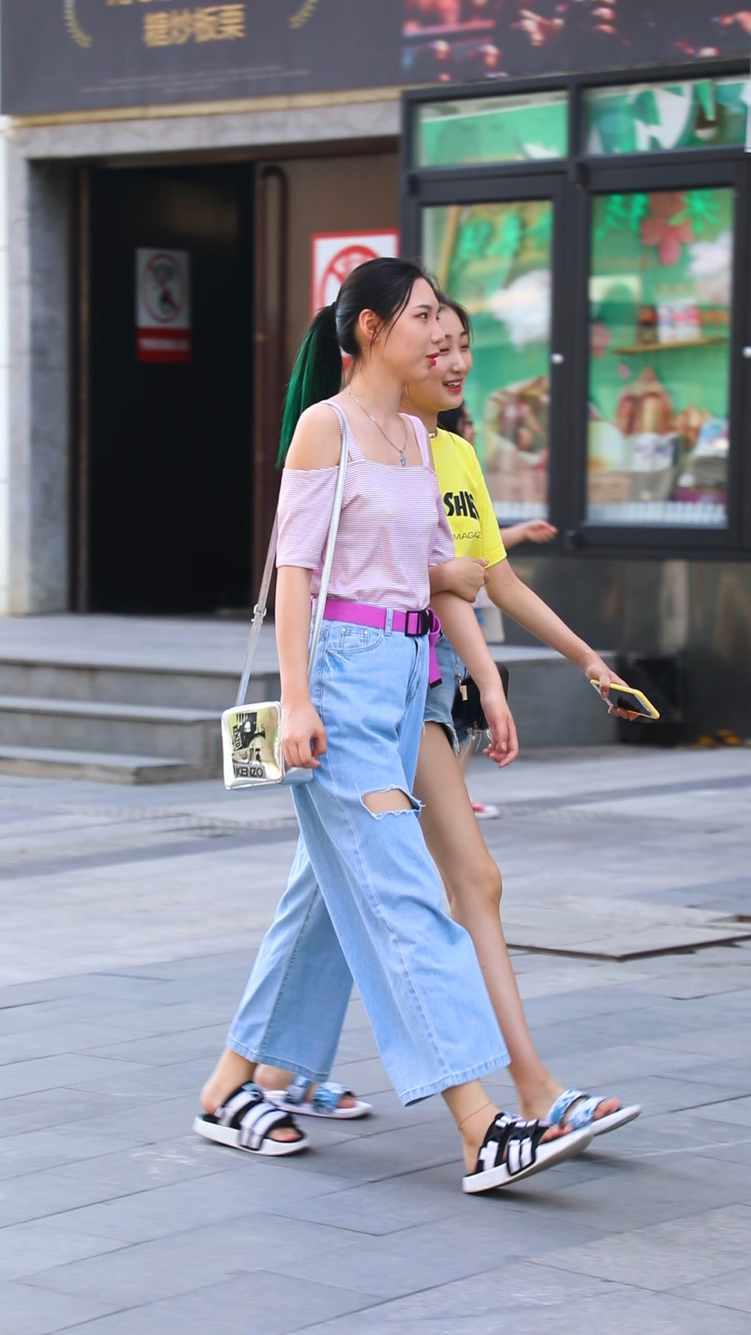 表白女神#沈阳街拍:爱要大声说出来