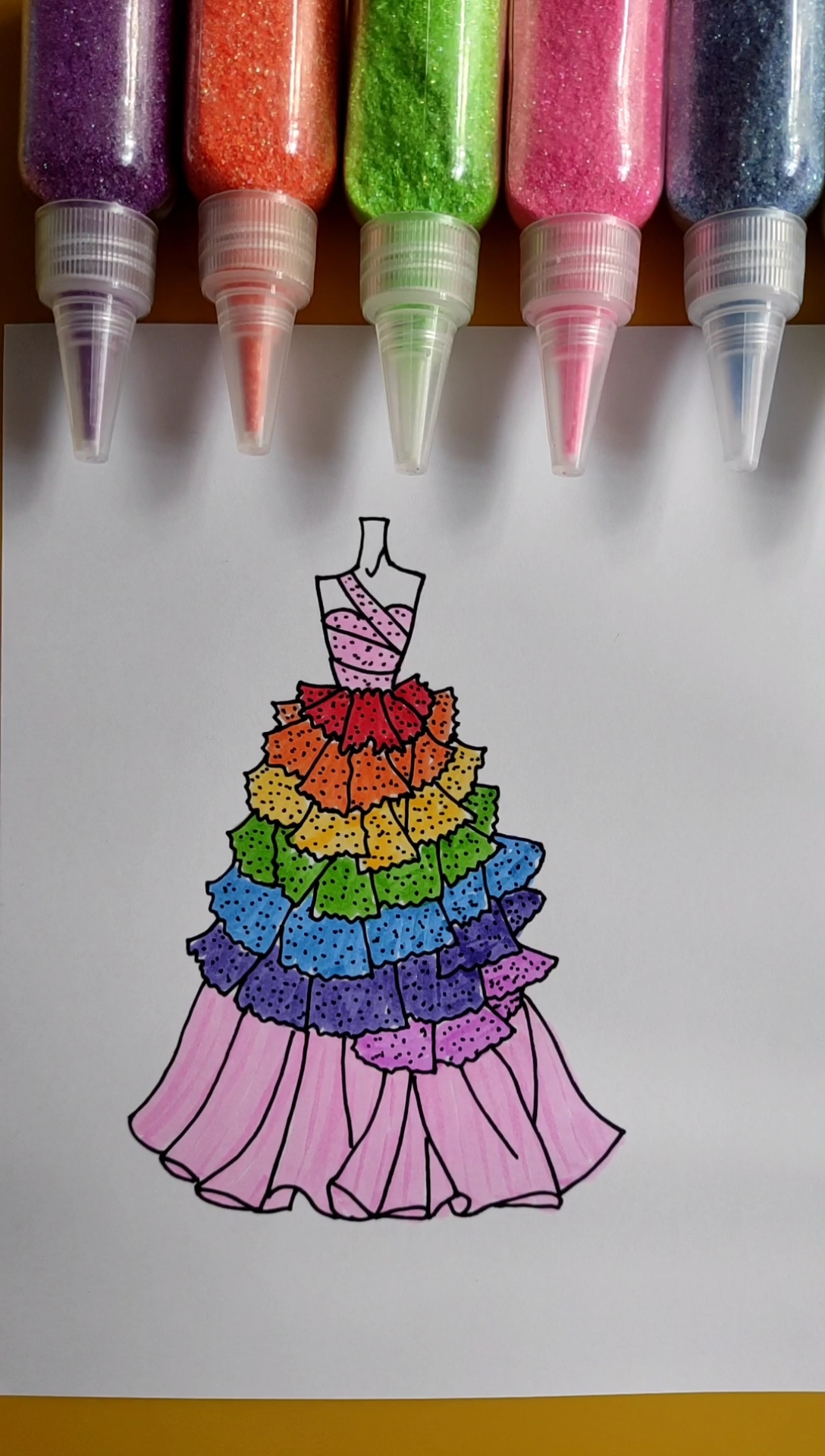 简笔画#简笔画彩色裙子