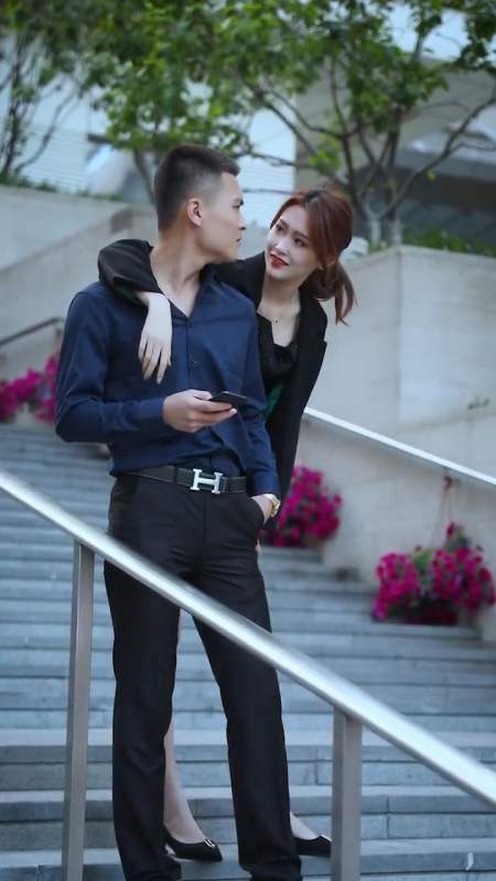 2021-06-05505泊言alison吖3.06万粉丝  关注哎美女我能亲你的下巴吗?