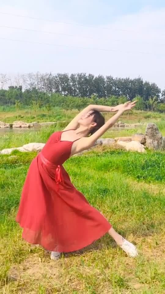 舞姿优美好看,美女跳舞真是不错