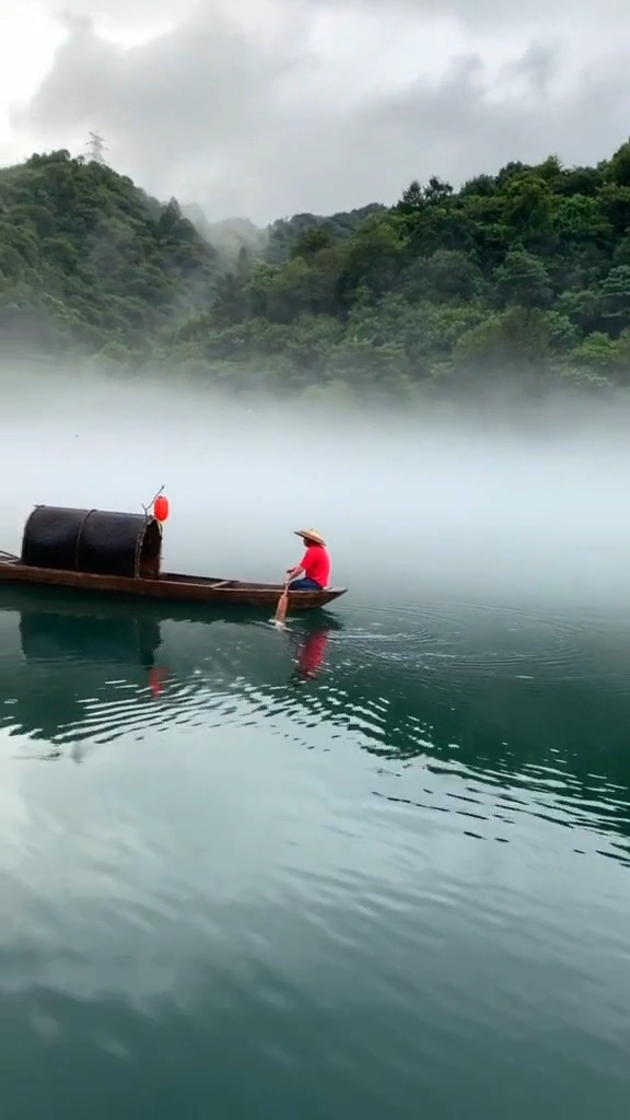最美的风景#江湖茫茫,一舟轻泛