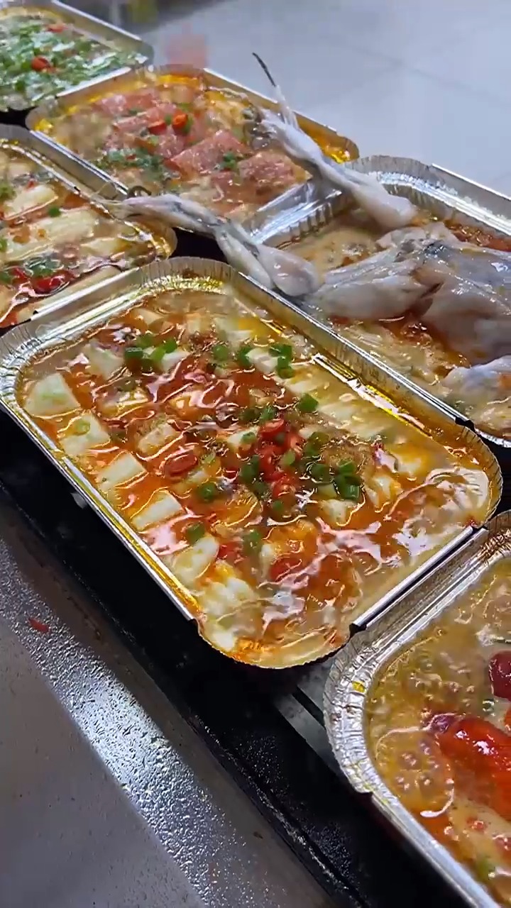 美食记这样一块豆腐放在锡纸盒里烤3分钟