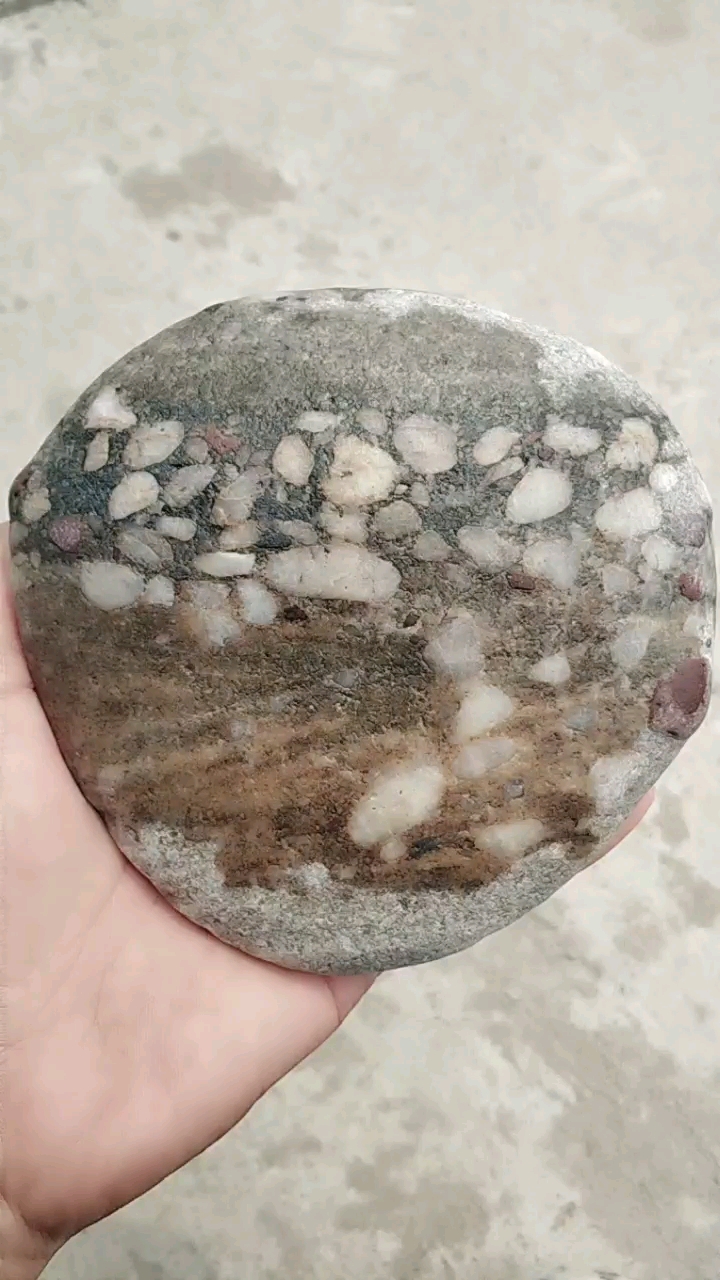 滦河奇石《烁石集结地》