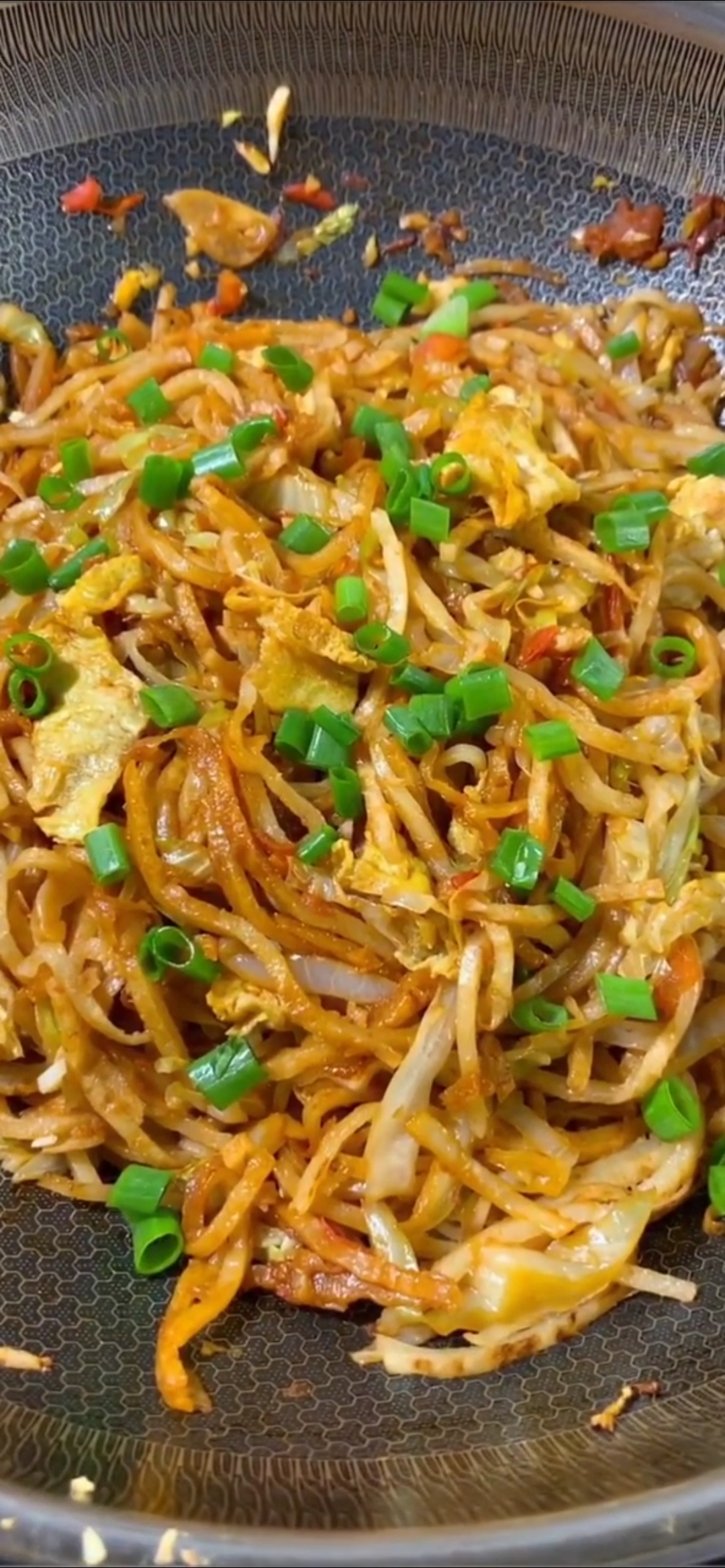 #我要上热门#包菜鸡蛋炒饼丝喜欢吃吗?