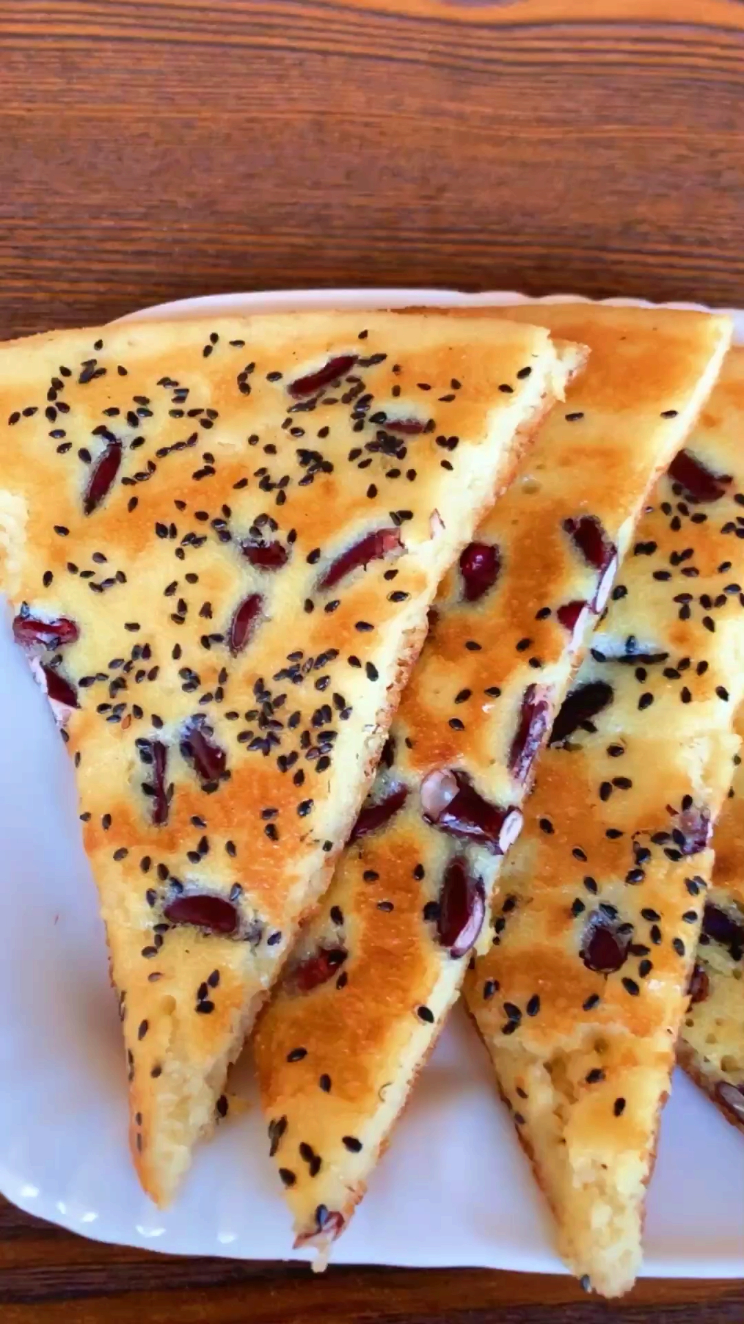 家乡特色美食#网红小吃红豆烤饼学习中,香甜可口,回味无穷