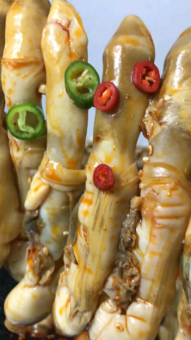 香辣称王肉一罐500克有一次能吃一罐的朋友吗?