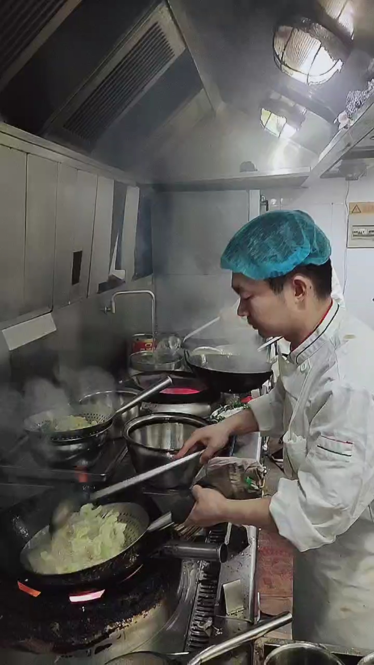 美食#菜不过油,厨师就不会炒菜了.