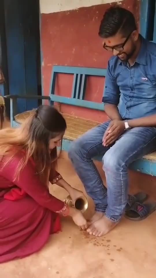 印度奇葩的印度女人得喝老公的洗脚水这制度真得改改了