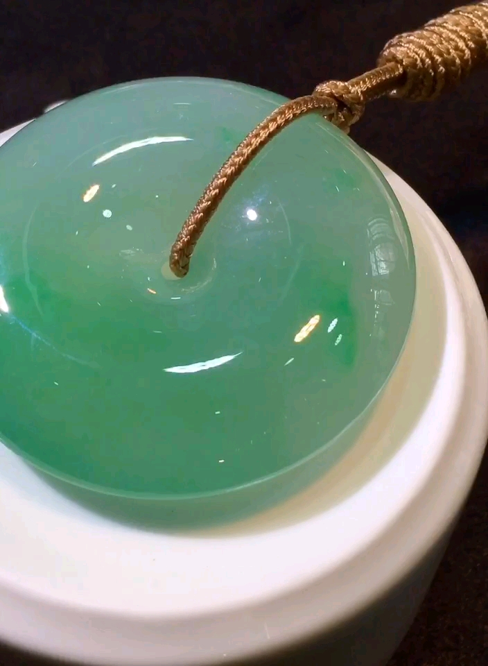 好物推荐#精品翡翠平安扣