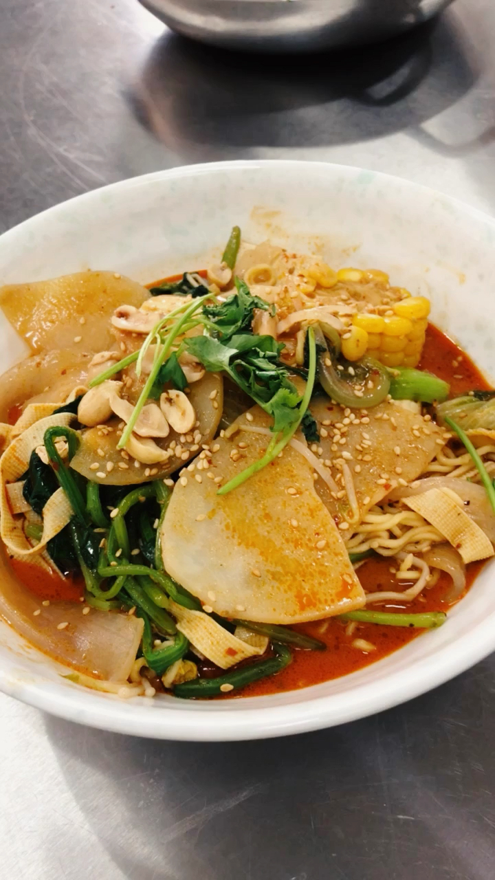 拌着吃的麻辣烫,麻辣拌麻辣鲜香,纯食材香味,不含任何添加剂,干得漂亮