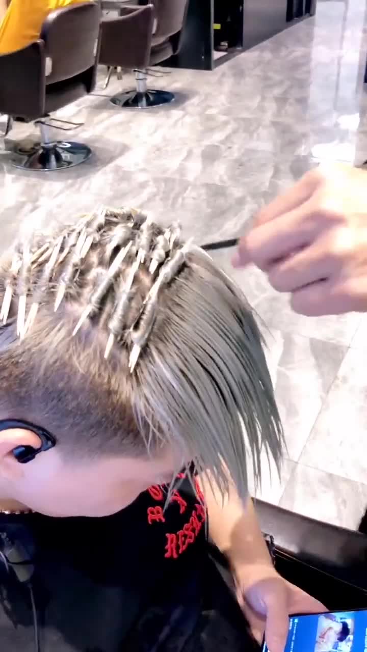 牙签烫发,算不算是精神小伙!