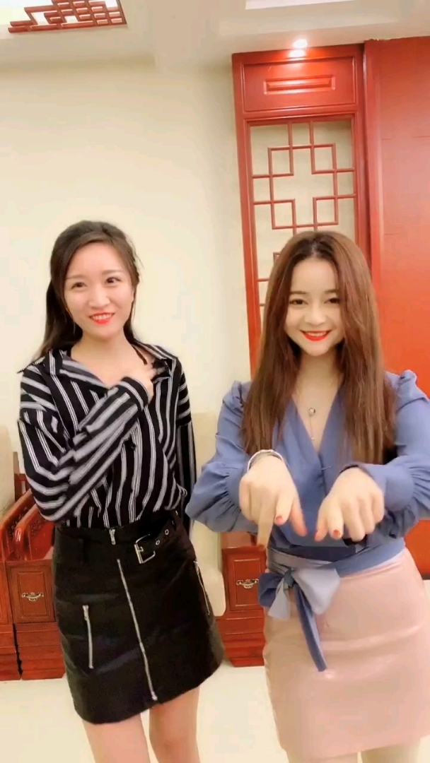 一根面西施张玲跟小冉