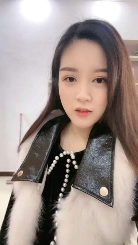 2020-11-05 0举报 火丹丹和婆