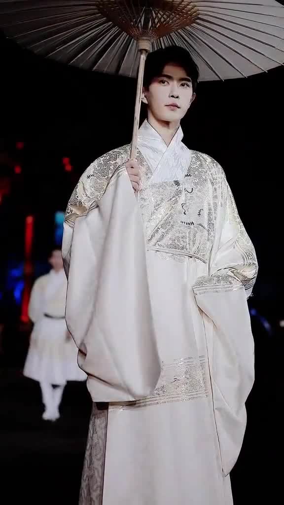 于朦胧天价汉服走秀,我的白真上神,陌上温如玉就这吧!