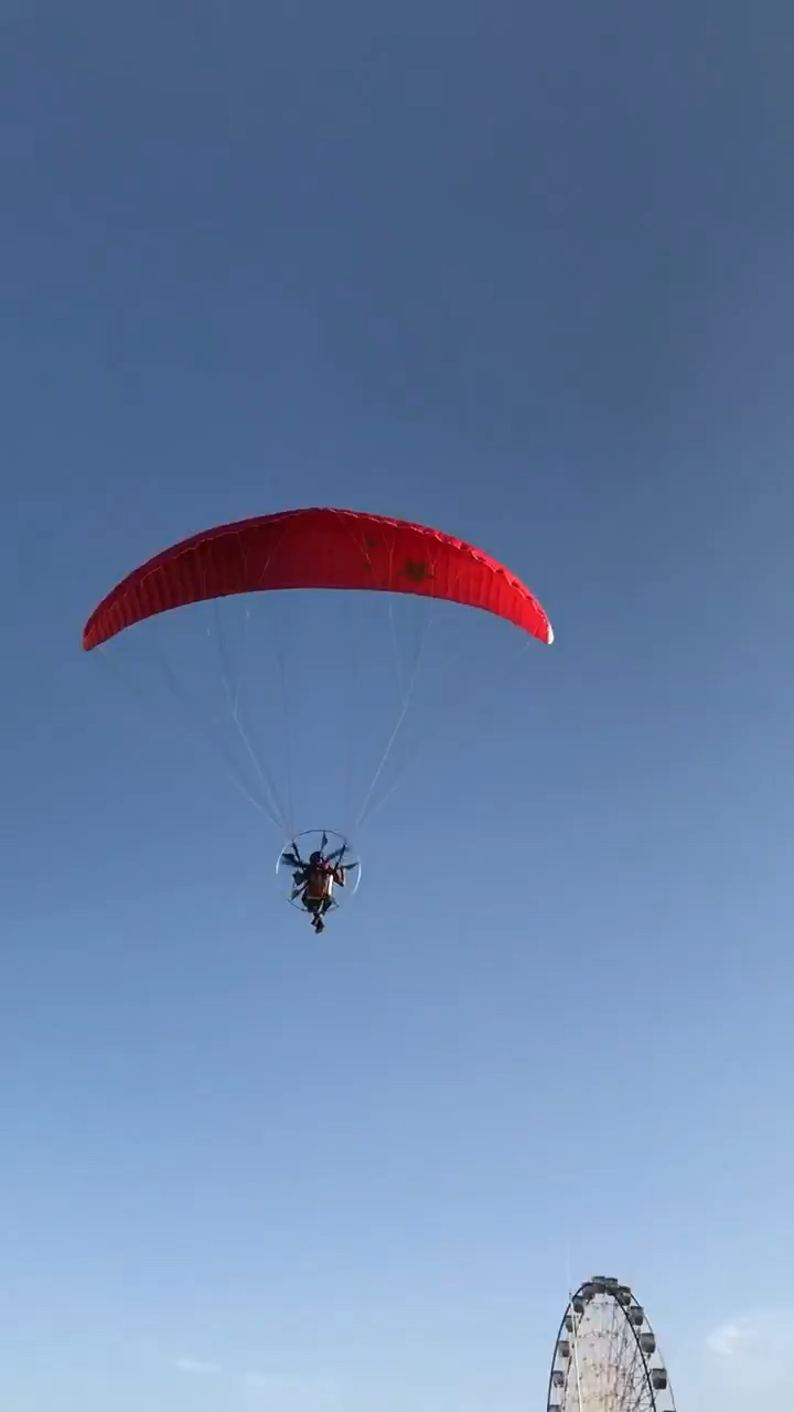旅游进行时#单人动力伞飞行