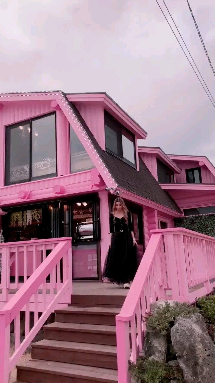 网红小姐姐的粉色少女心自建别墅,了解一下!