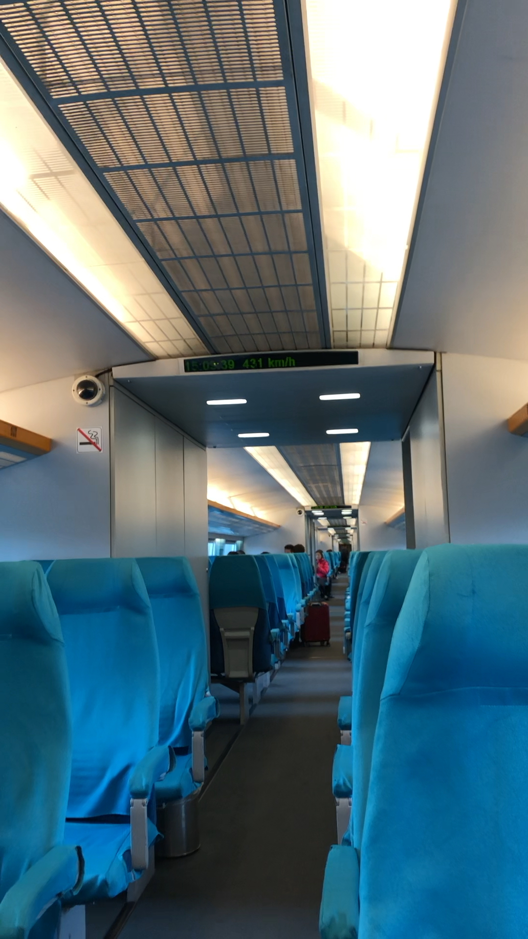 上海磁悬浮列车内部图片