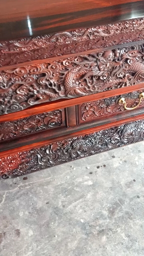 古典红木家具#大红酸枝雕龙画案,纯手工打造.