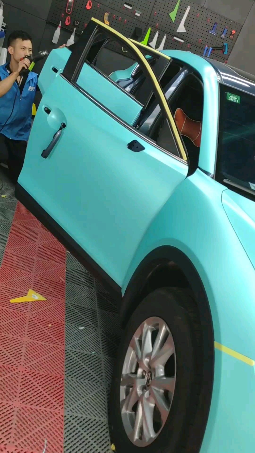 电光蒂芙尼蓝怎么样