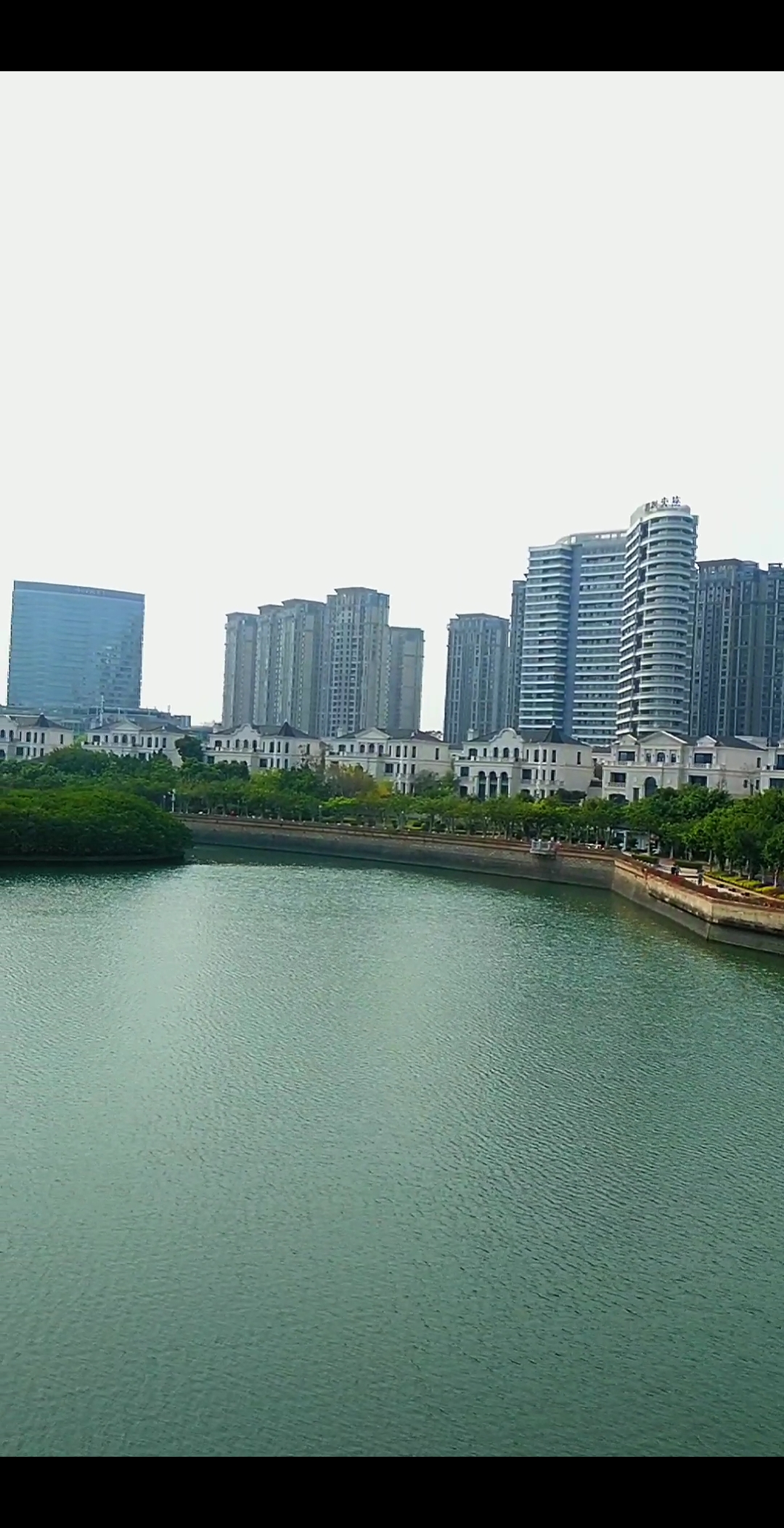 不一样的城市# 厦门五缘湾有名的富人区,据说这里人的标配都是游臀换