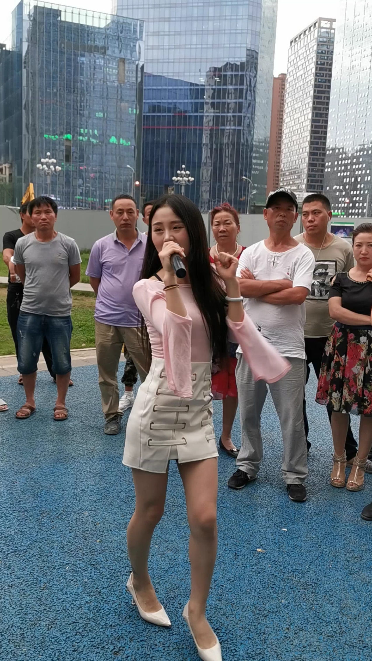 贵阳二小姐唱歌好听又上头