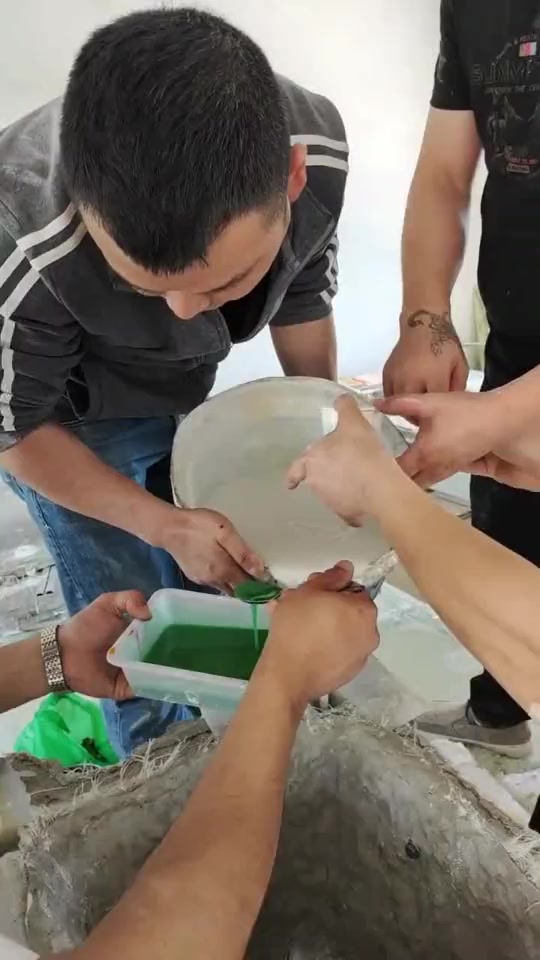 搞笑段子#揭开模具的那一刻,我都惊呆了,这椅子真是巧夺天工!