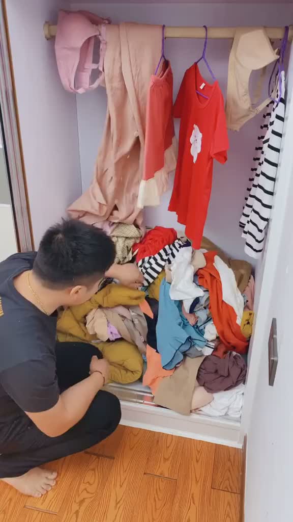 换季啦衣服多想穿却找不到幸亏有这个衣架整洁一目了然九孔衣架 衣架