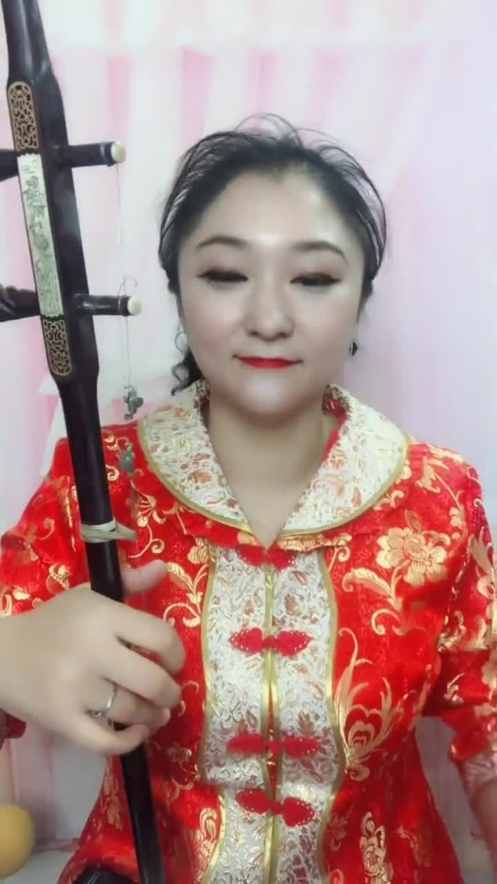 这么好听的二胡独奏你们听过吗这个美女真是有才