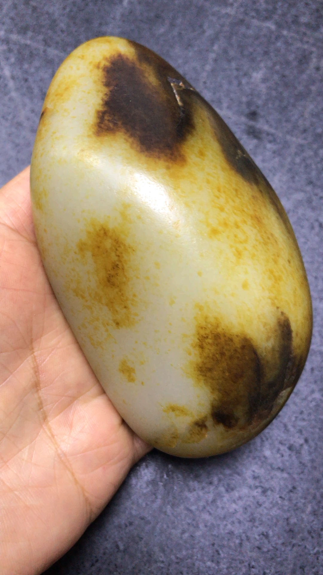 新疆和田玉籽料原石手把件