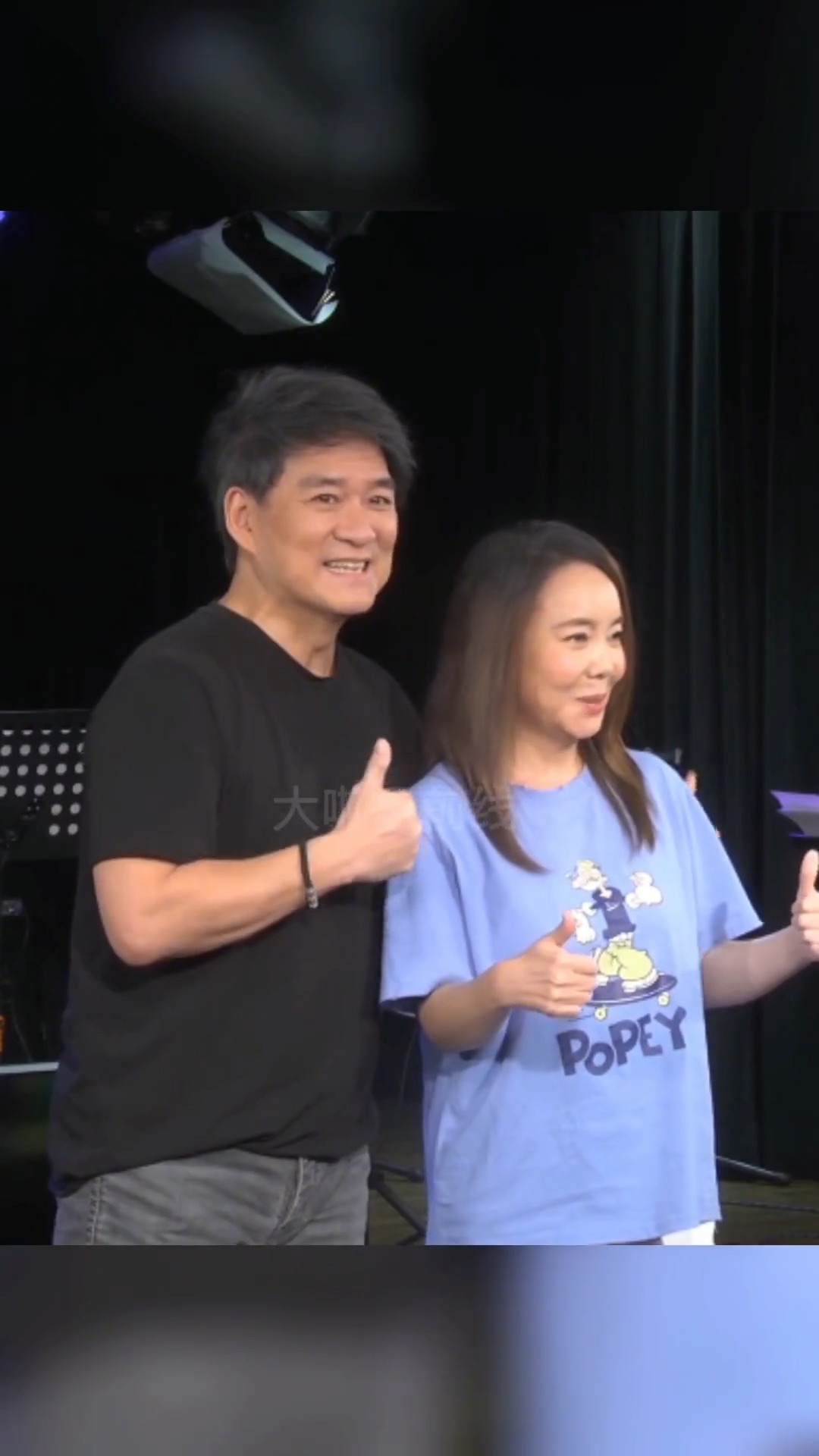 我要上热门#周华健携好友辛晓琪出席现场,音乐一起又勾起无数人的