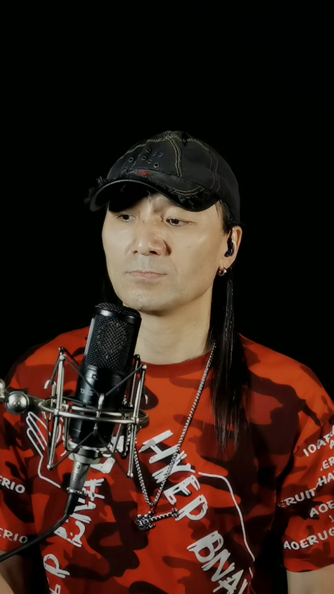 音乐#王琪一首《站着等你三千年》人世间的爱情故事,凄凉而又悲烈