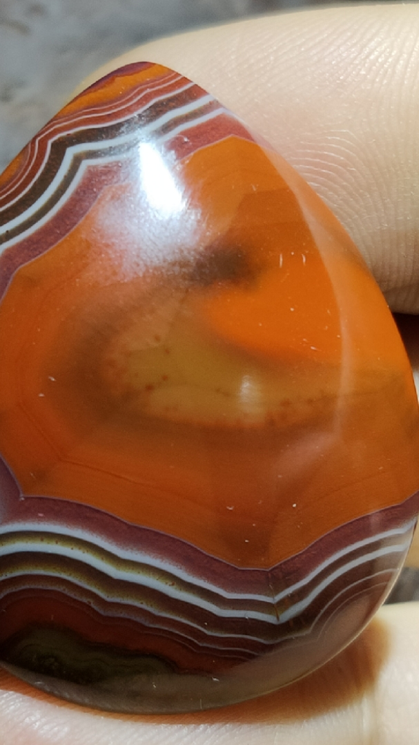 精品大红白缟闪色战国红玛瑙吊坠色艳丝美收藏级战国红玛瑙挂坠