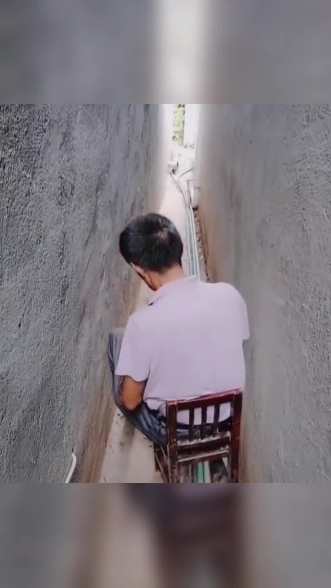 躲在角落里有什么了不起?看看这位师傅,身为男人我深有体会