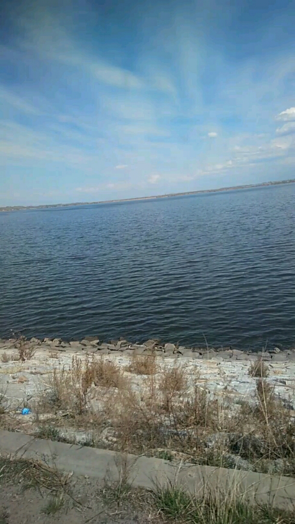 看见这个景色心里好敞亮啊