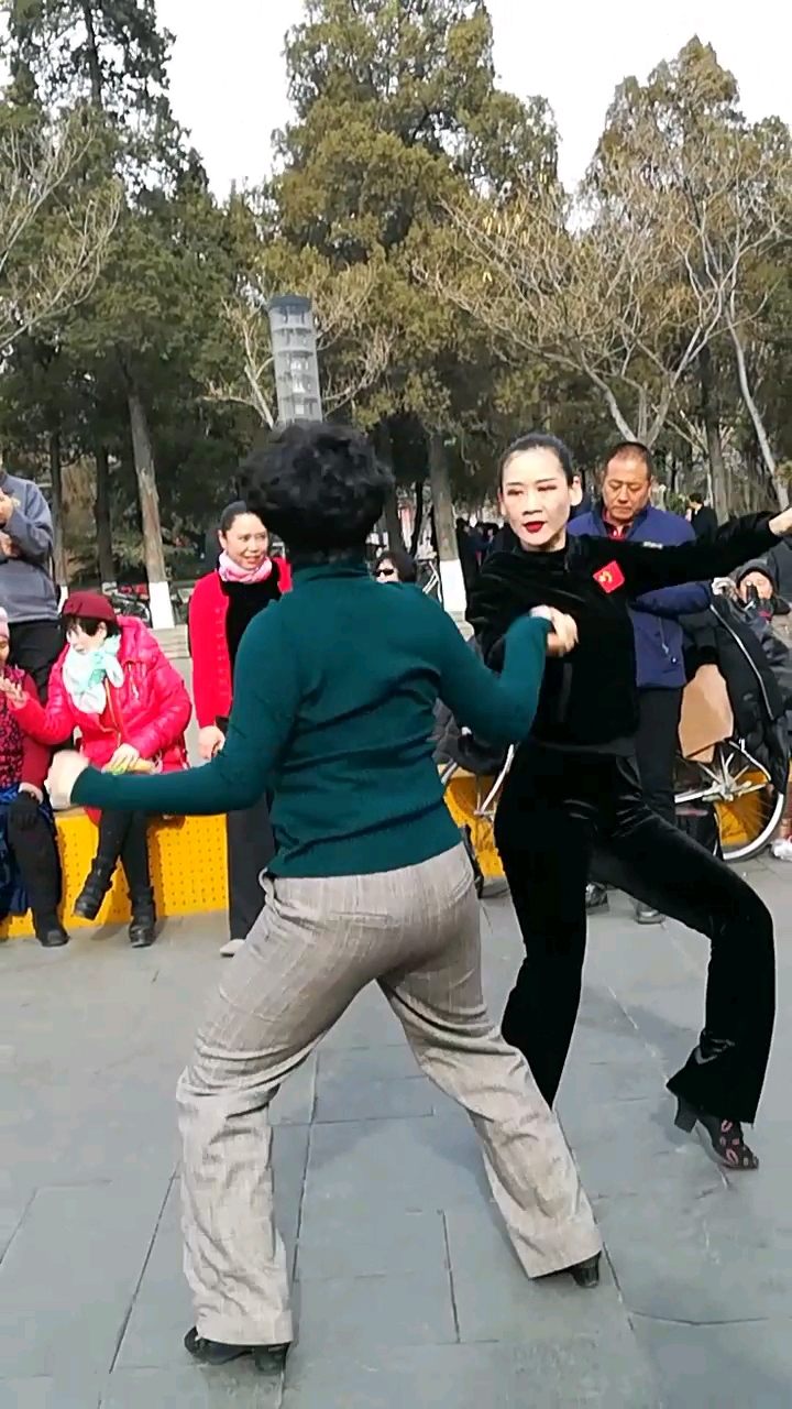 美女冰冰魅力吉舞