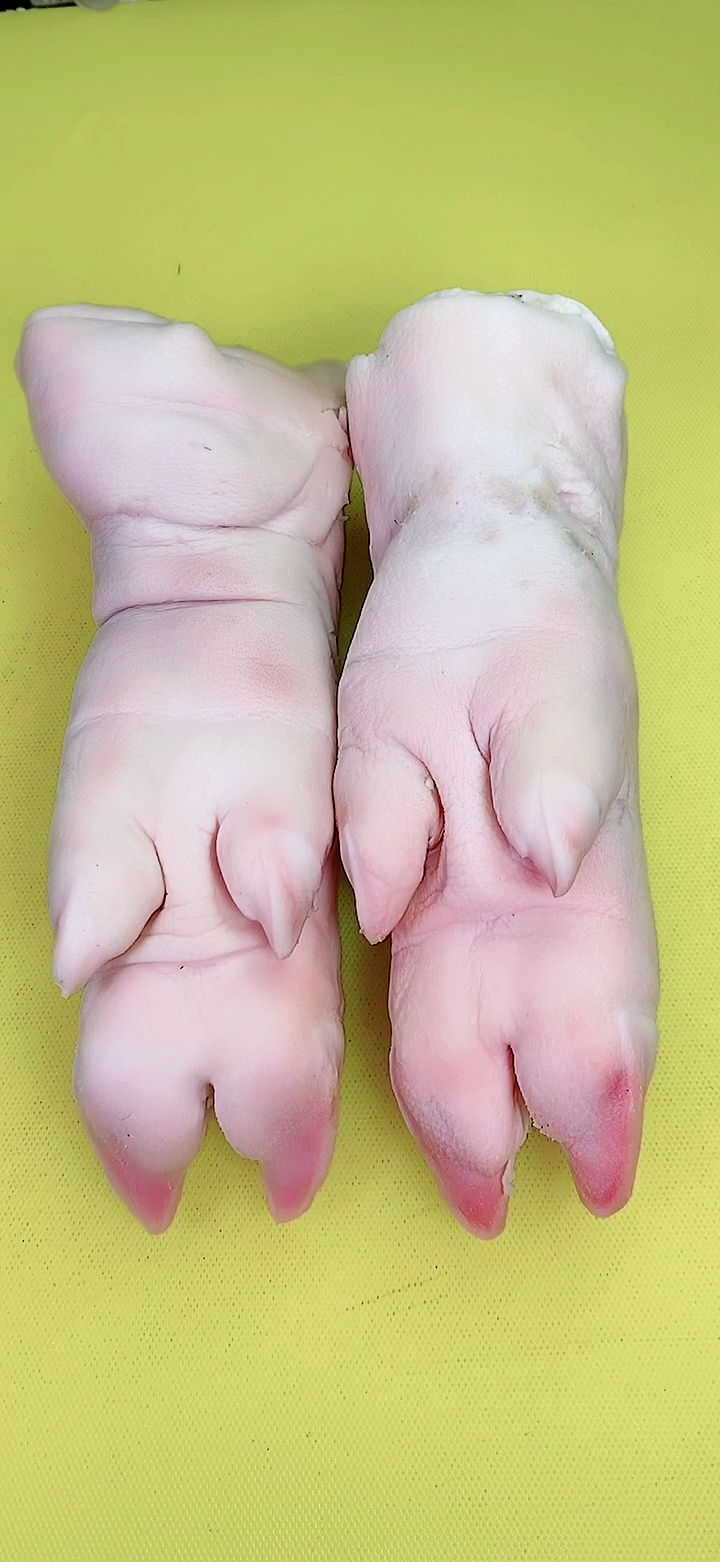 教你怎么区分猪前蹄后蹄,学会过年就能买到全筋猪手
