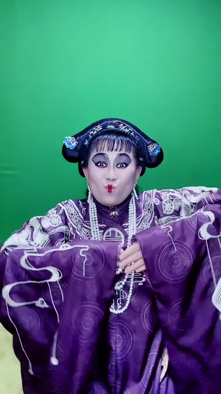 僵尸小姐姐表情包来啦小助手复古造型小助手120-度小视