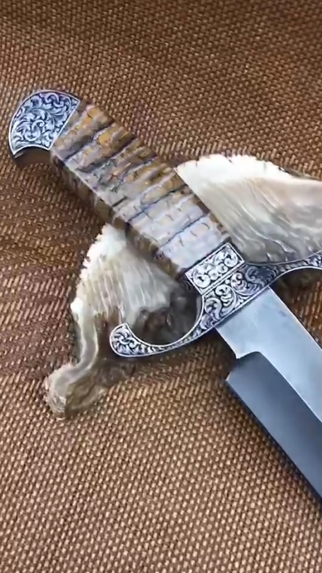 古印度乌兹钢,柄猛犸象臼齿化石