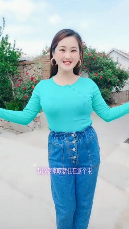 i2uvc9月前 这么漂亮配上男声变成变性的太吓人了 回复 1 韩小美v随缘