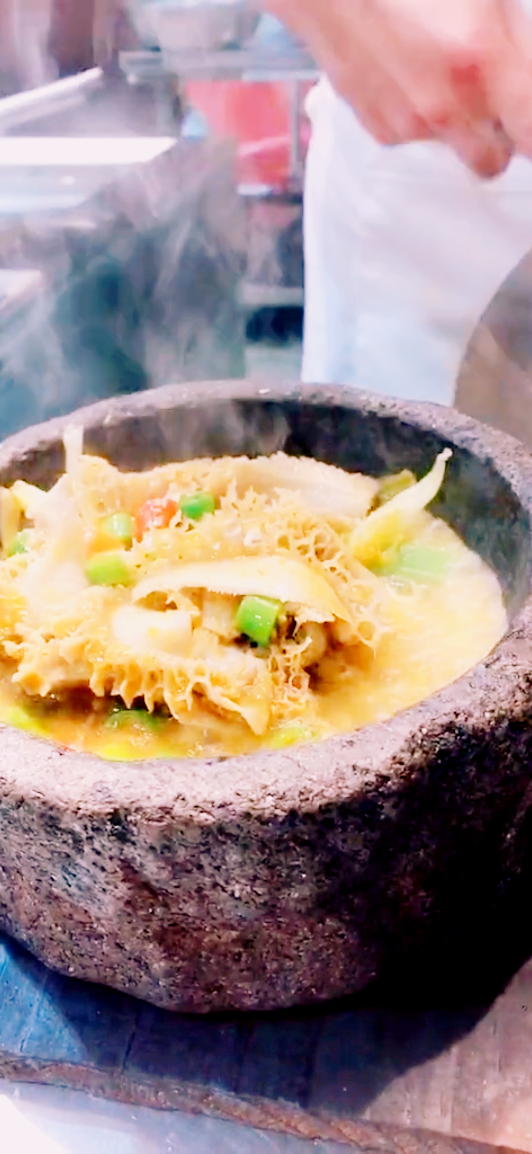 请客吃饭喽!石锅酸菜牛肚