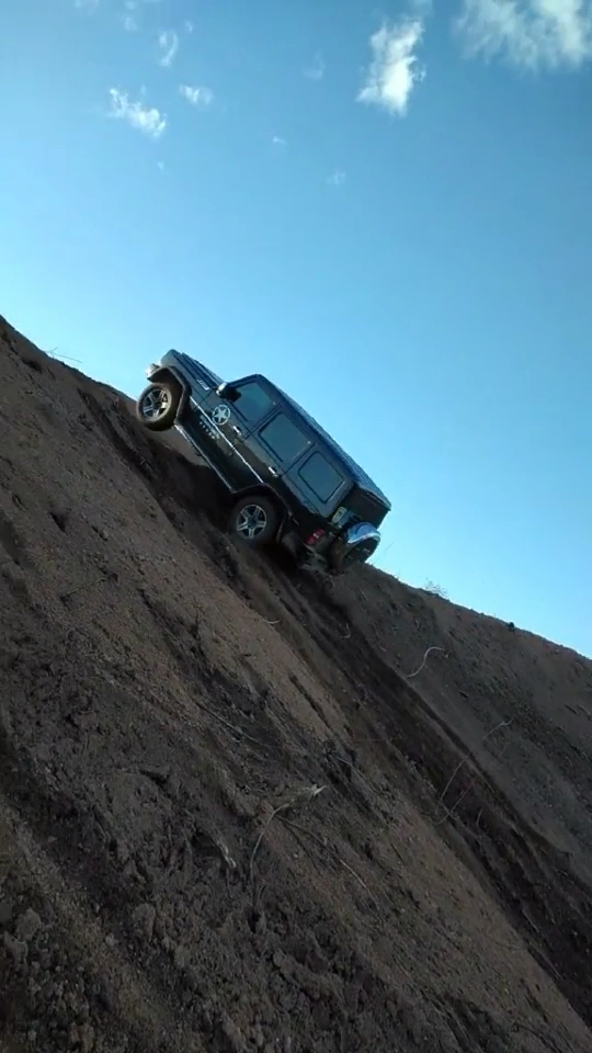 这个冲坡看起来真刺激