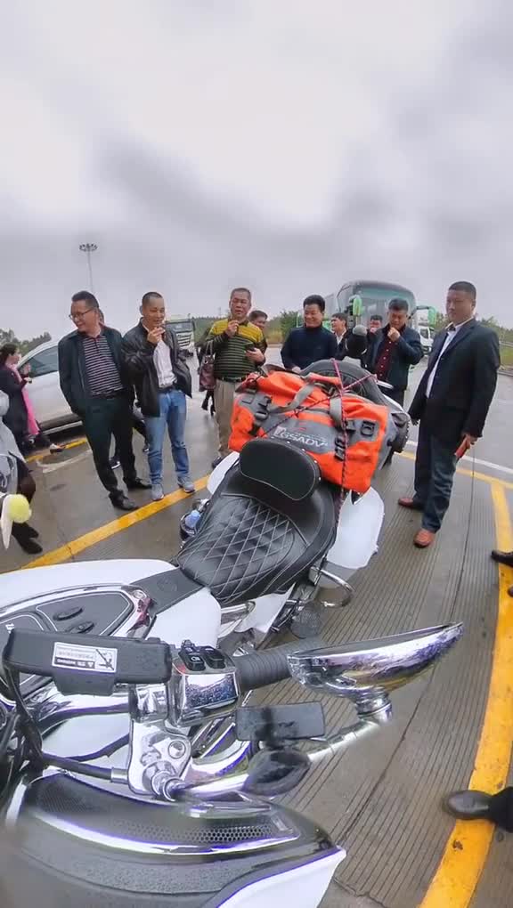 哈雷盟主(安全官小姐姐):为了心中的梦想!-度小视