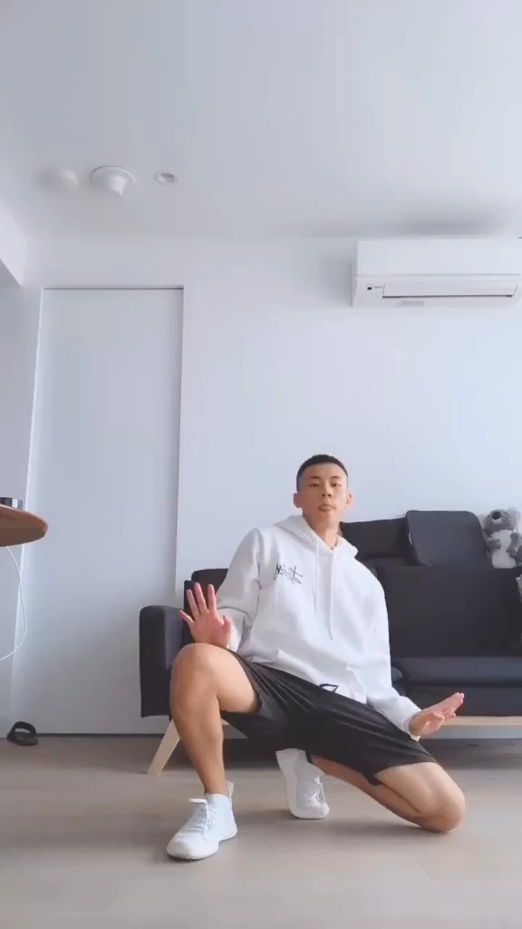 日常生活照健身小哥的日常生活素材有魅力的男士朋友圈自拍素材