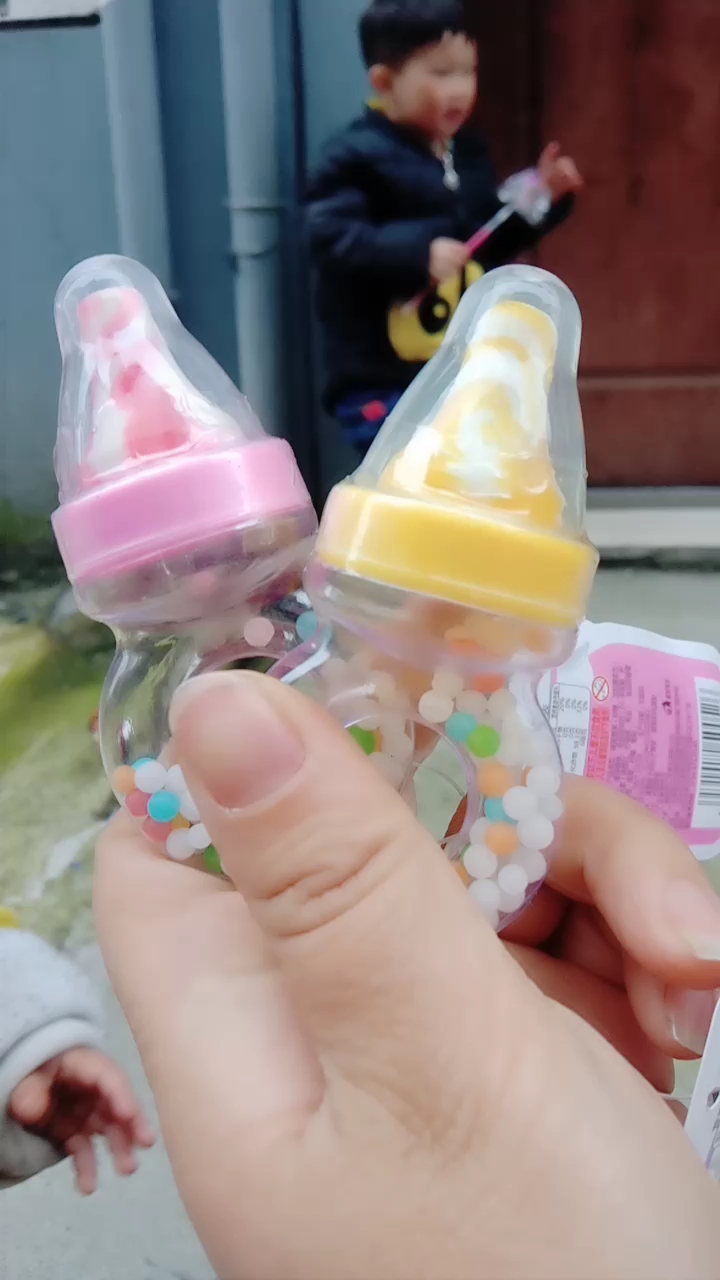 抢奶嘴糖