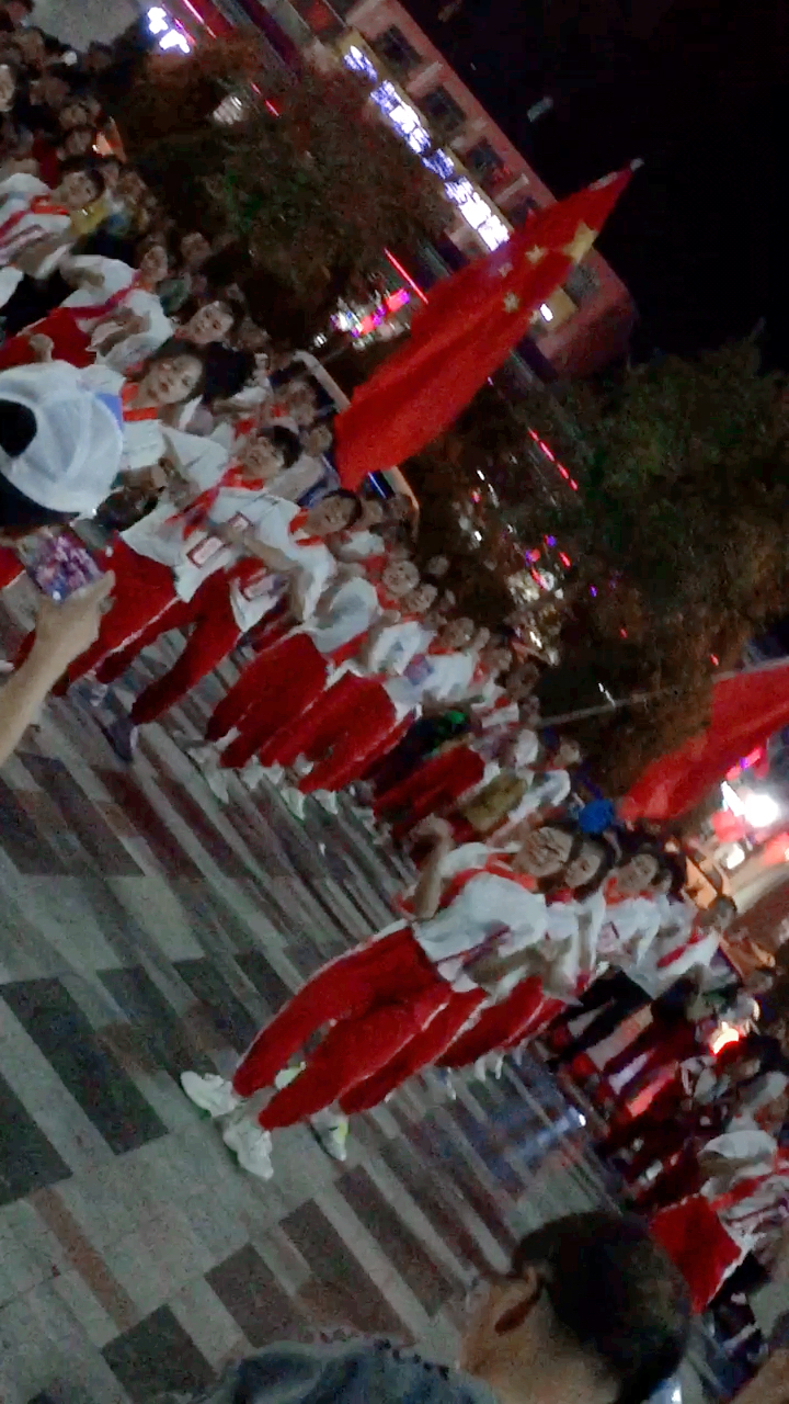 全网最热门!定边广场网红舞