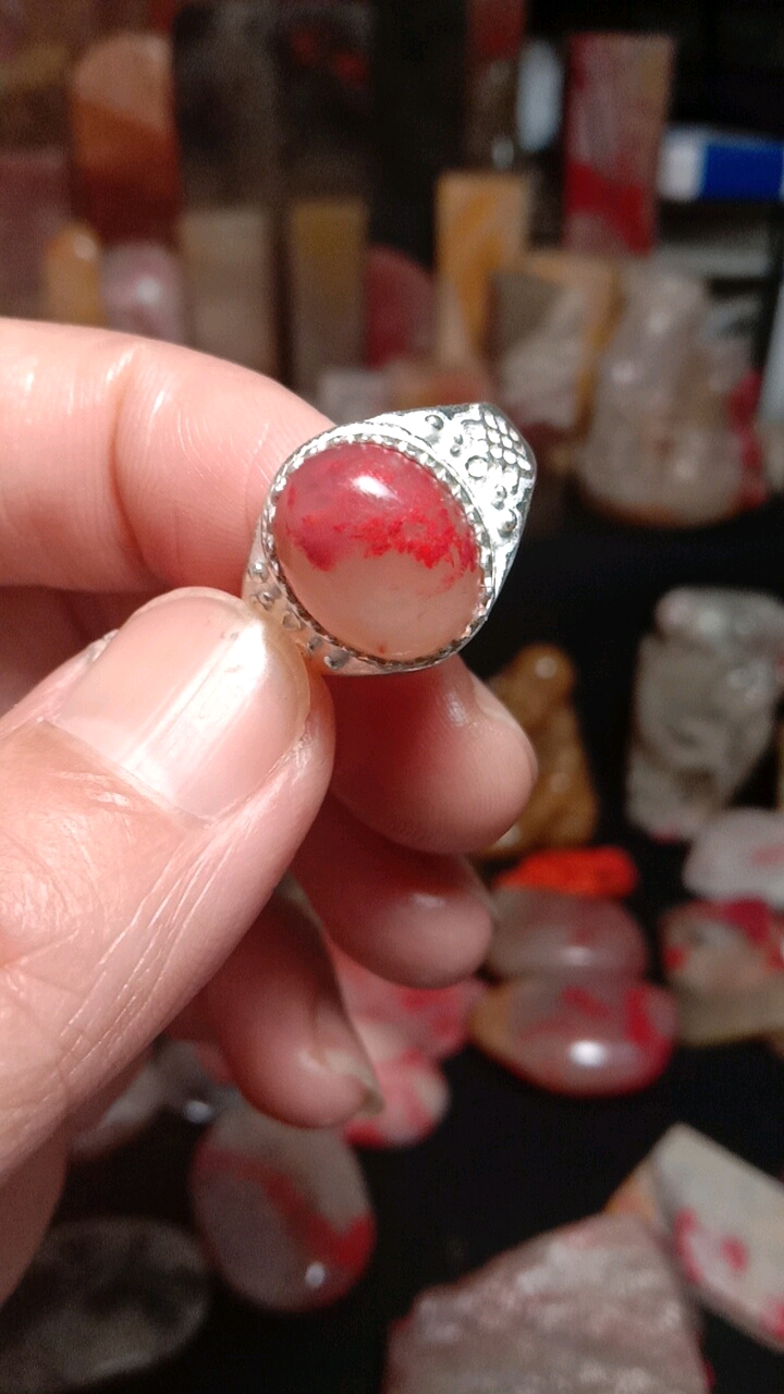 巴林石鸡血石戒指