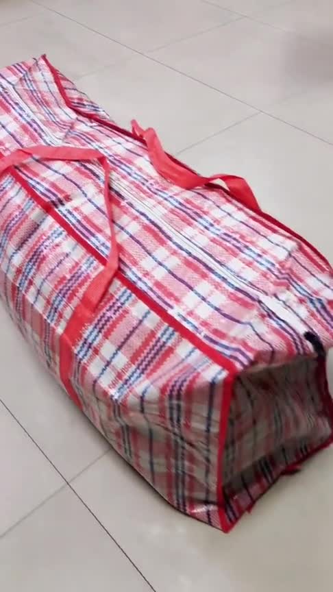 把蛇皮袋说成奢侈品是什么样子